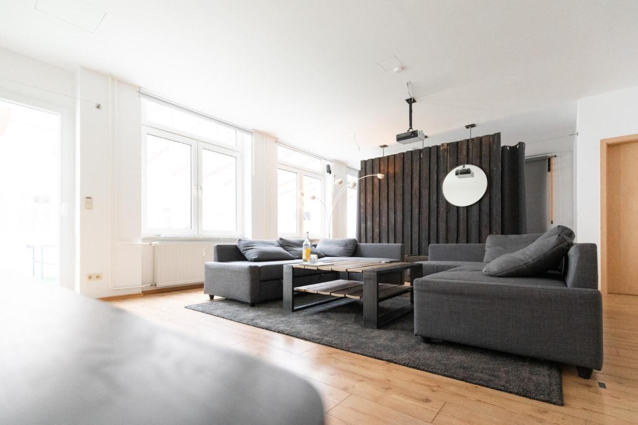 230 M2 Loft Mit Eigenem Wintergarten Mit Tischtennis & Dart, Kostenloser Parkplatz Erfurt Esterno foto
