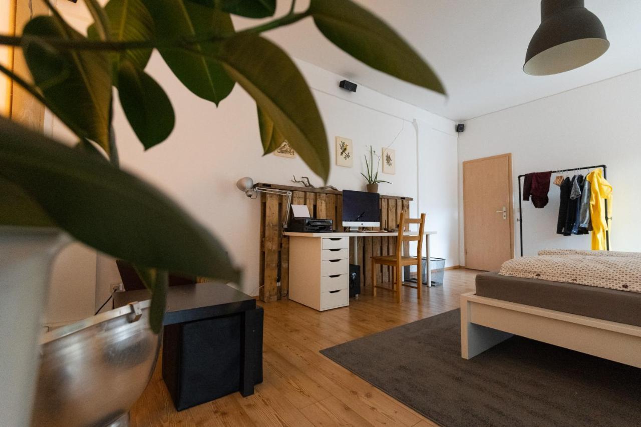 230 M2 Loft Mit Eigenem Wintergarten Mit Tischtennis & Dart, Kostenloser Parkplatz Erfurt Esterno foto
