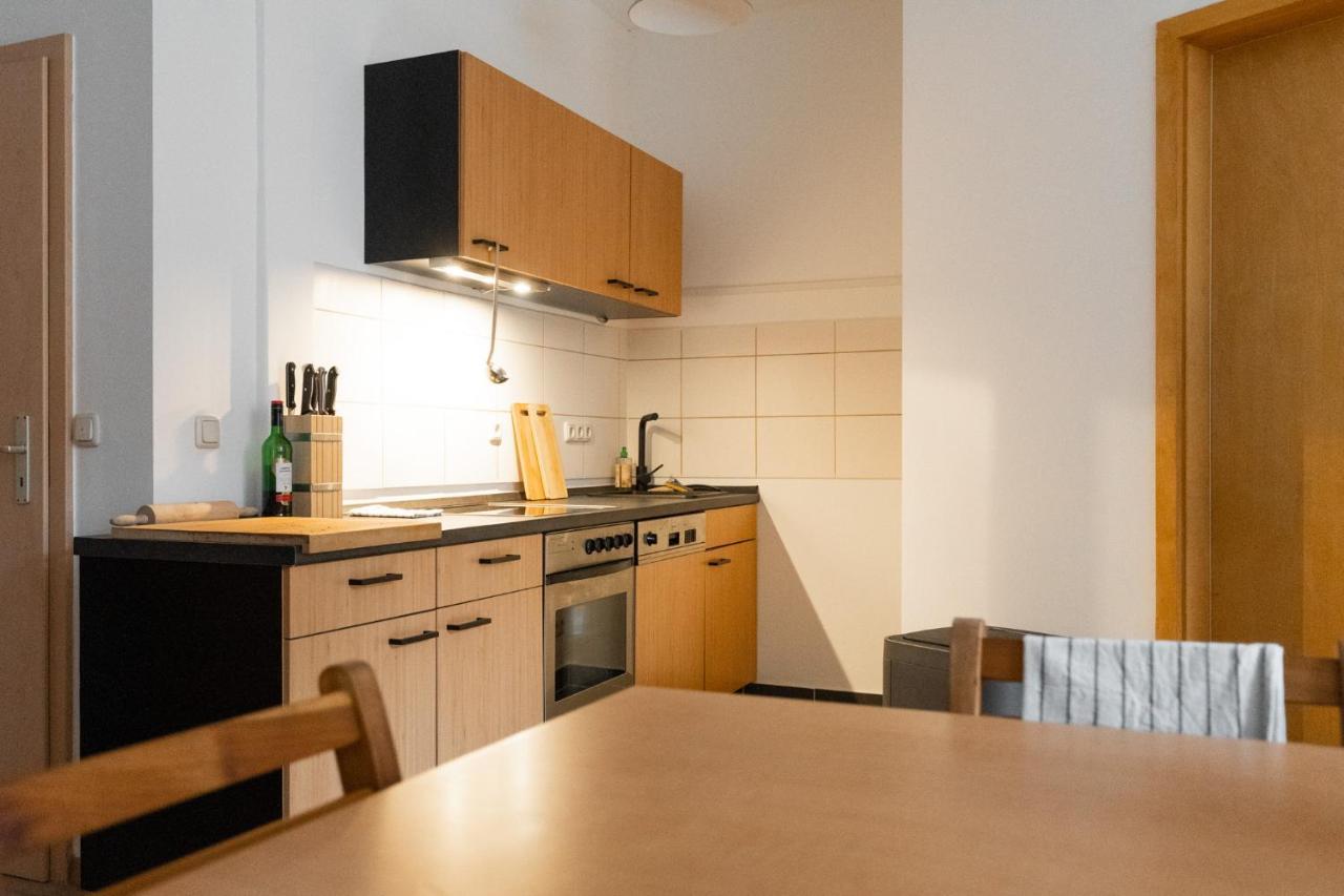 230 M2 Loft Mit Eigenem Wintergarten Mit Tischtennis & Dart, Kostenloser Parkplatz Erfurt Esterno foto