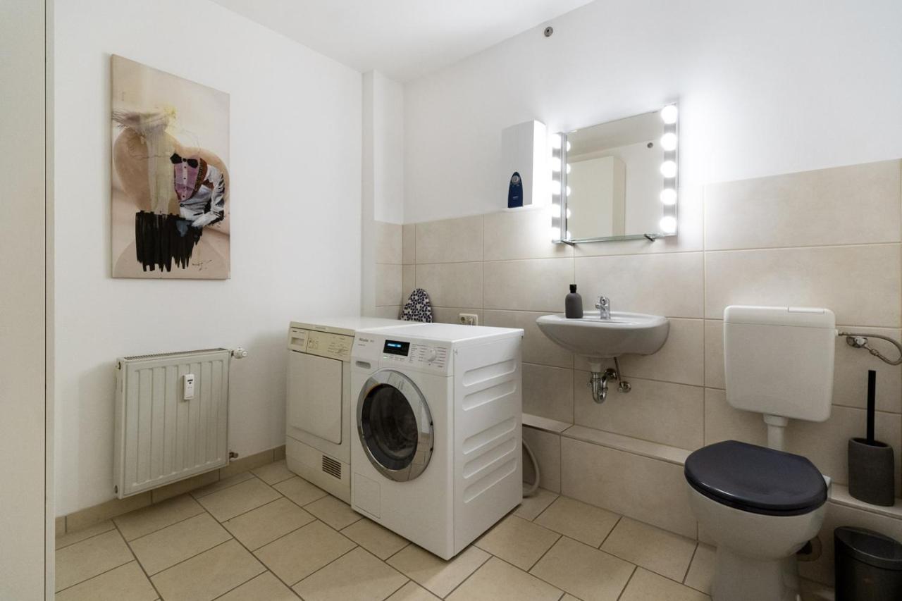 230 M2 Loft Mit Eigenem Wintergarten Mit Tischtennis & Dart, Kostenloser Parkplatz Erfurt Esterno foto